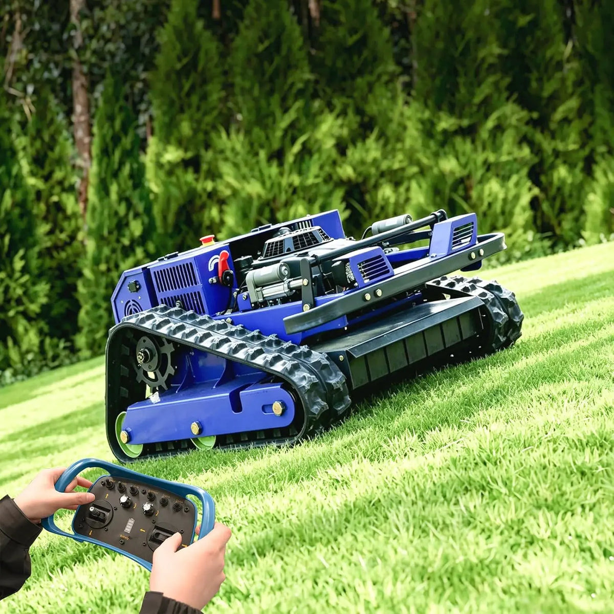 Robot Cortac¨¦sped con Control Remoto sobre Orugas 4x4 H¨ªbrido